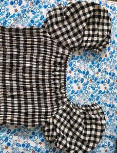 Gingham Puff Sleeve Smocked Crop Top