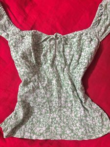 Cute Floral Puff Sleeve Top