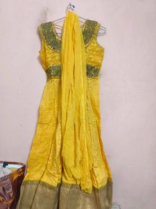 Beautiful Yellow Long Anarkali Kurta With Dupatta