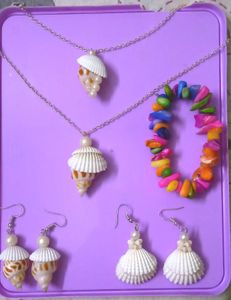 Beachy Vibes 🌊🌸✨️Seashell Necklace & Earring Set