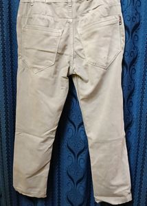 Unisex Jeans Pant.