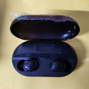 Wireless Bluetooth Earbuds with Charging Case