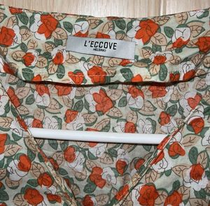 Floral Ruched V-Neck Top