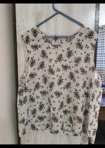 Sleevless Top