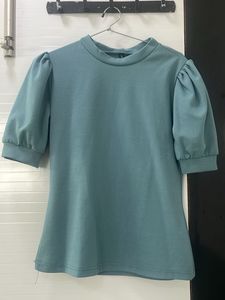top with balloon sleeves