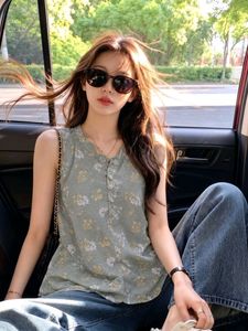 New with tag Floral Sleeveless Button-Up Top