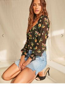 Chic Floral Print Puff Sleeve Top