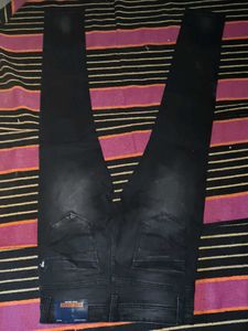 Black Jeans - Stylish Denim