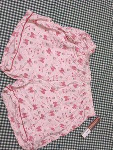 aesthetic bow Shorts