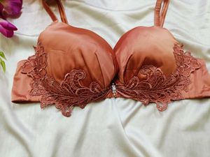 🇳🇿💫🎀Lace Trimmed Satin Bra