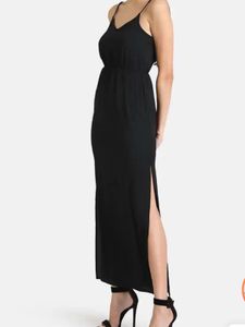 Chic Black Maxi Dress with Slits