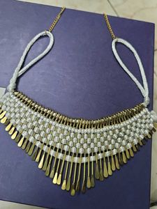 Elegant White &amp; Gold Choker Necklace
