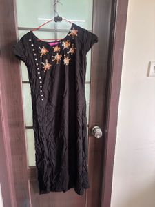 Black Embroidered Kurta