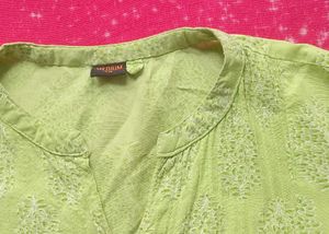 Light Green Chikankari शॉर्ट कुर्ती short Kurta