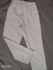 ✨ Elegant White Straight-Fit Pants ✨