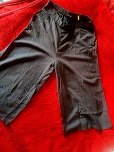Newrie London Wide Leg Navy Blue Trouser  With Pockets