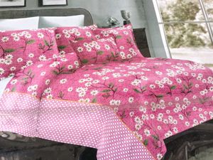 Beautiful Pink Floral Bedsheet Set