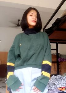 Turtle Neck Sweater @200