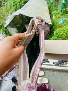 Stylish Striped Crossbody Bag