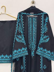 Pakistani suit