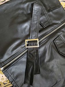 Chic Black Faux Leather Mini Skirt