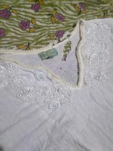 White Embellished V-Neck Kurta