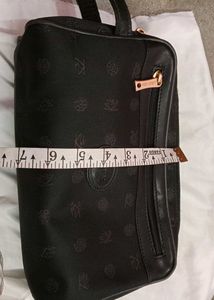 JJB BENSON Black Toiletry bag/cash bag