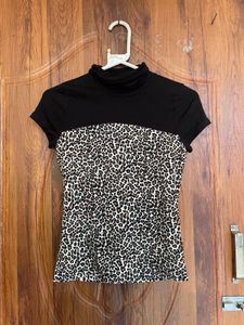 Chic Black &amp; Leopard Print Top