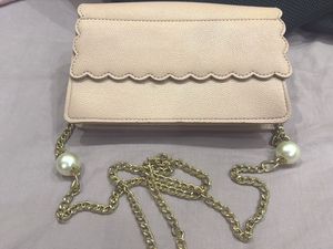 Elegant Pearl Chain Clutch Bag