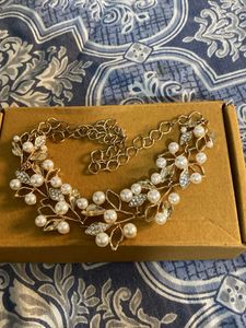Exquisite Pearl &amp; Crystal Statement Necklace