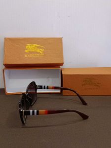 Burberry women's Sunglasses
