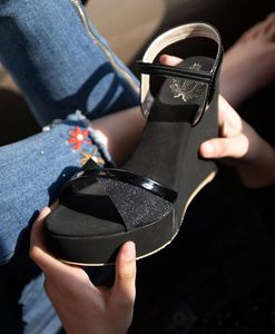 Chic Black Wedge Sandals