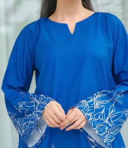 Elegant Blue Kurta Set with Floral Embroidery