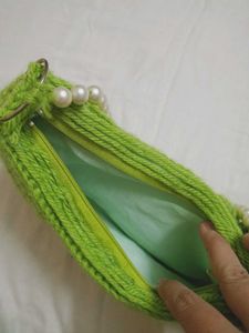 Crochet Flower Bag with Pearl Strap