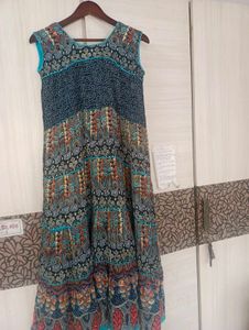 Festive sleevless anarkali kurti