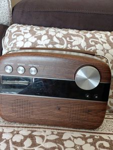 Retro Style Portable Radio
