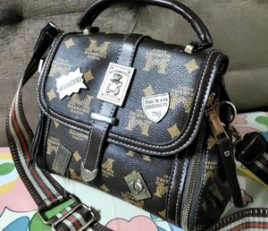 Imported Oathaso Moshoino Sling Bag 🛍️🛍️💰💰