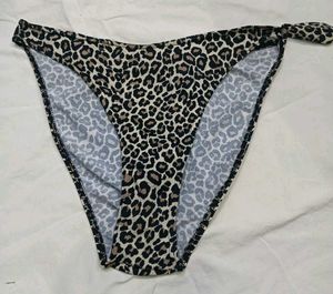 Leopard Print Bikini Bottoms 🔥