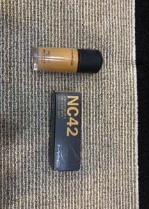 MAC Studio Fix Fluid SPF 15 Foundation NC42