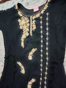 Elegant Black &amp; Gold Embellished Top
