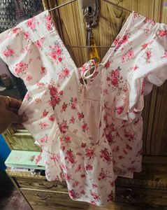 Floral Print Short Sleeve Top