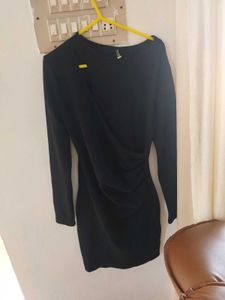 Elegant Black Ruched Long-Sleeve Mini Dress
