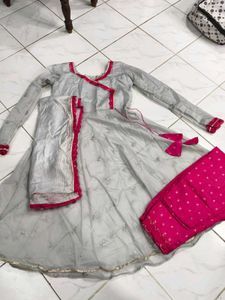 Elegant Grey Kurta Set with Pink Trim