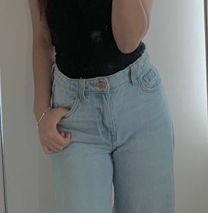 Light Wash Ripped Wide Leg Jeans