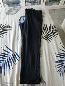 Stylish Checked Trousers-check descripti