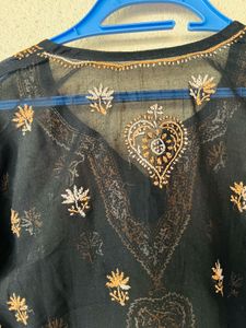 Elegant Black Embroidered Kurta