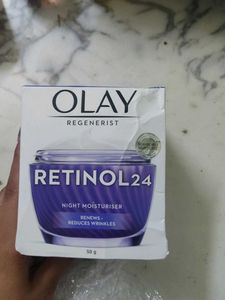 Olay Regenerist Retinol24 Night Moisturiser