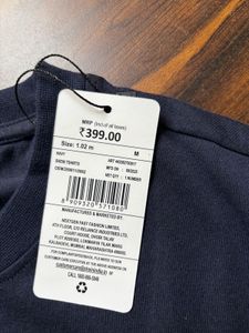Stylish Navy Blue 'KNOWS' Tee