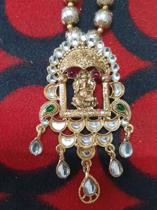 Stunning Indian Necklace and Earring Set