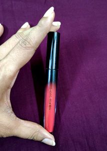 Facescanada liquid lipstick (Achiever red 09)